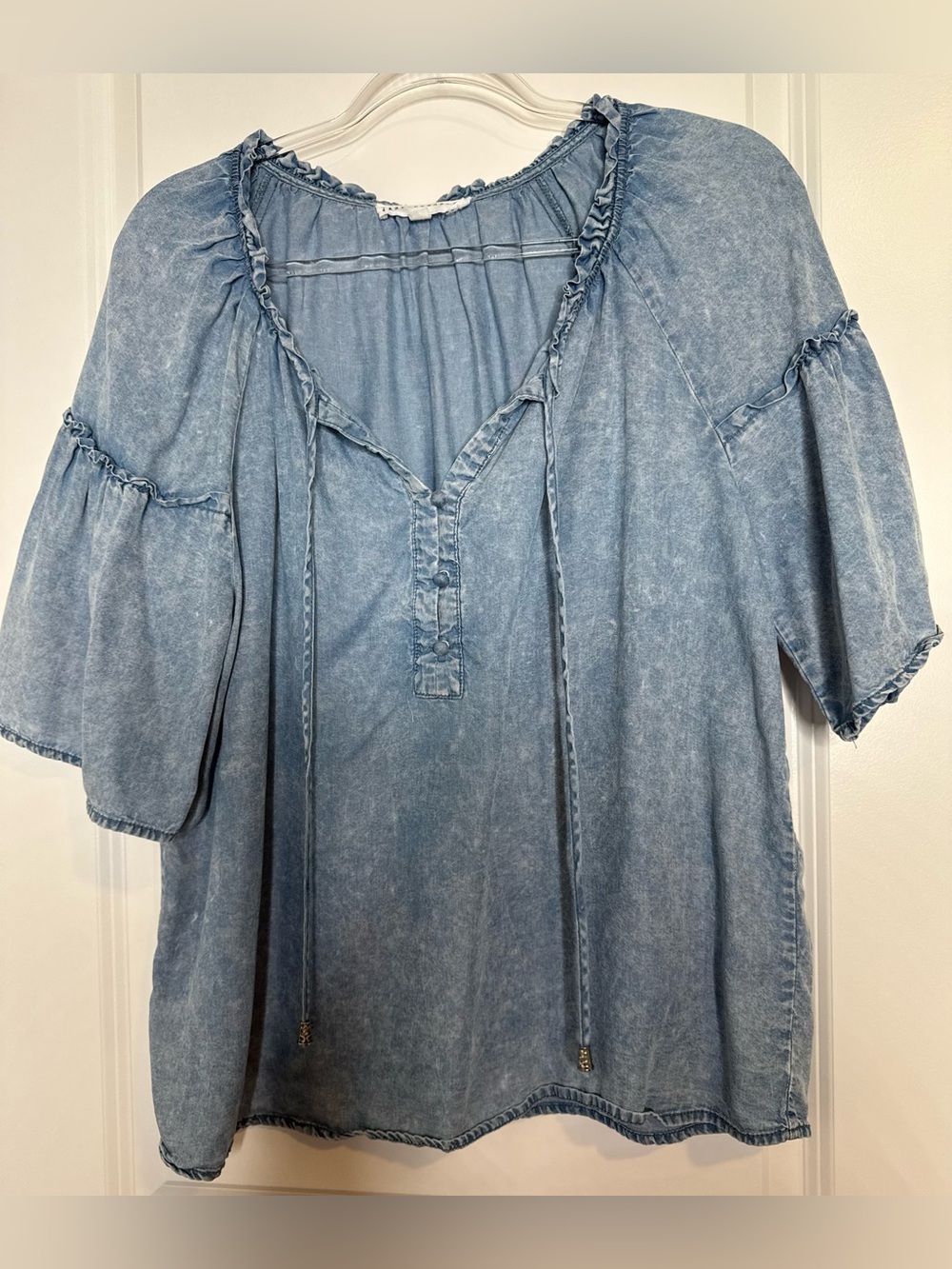 Jane and Delancey Washed Blue Tie-Front Peasant Blouse MD ruffle  100% lyocell
